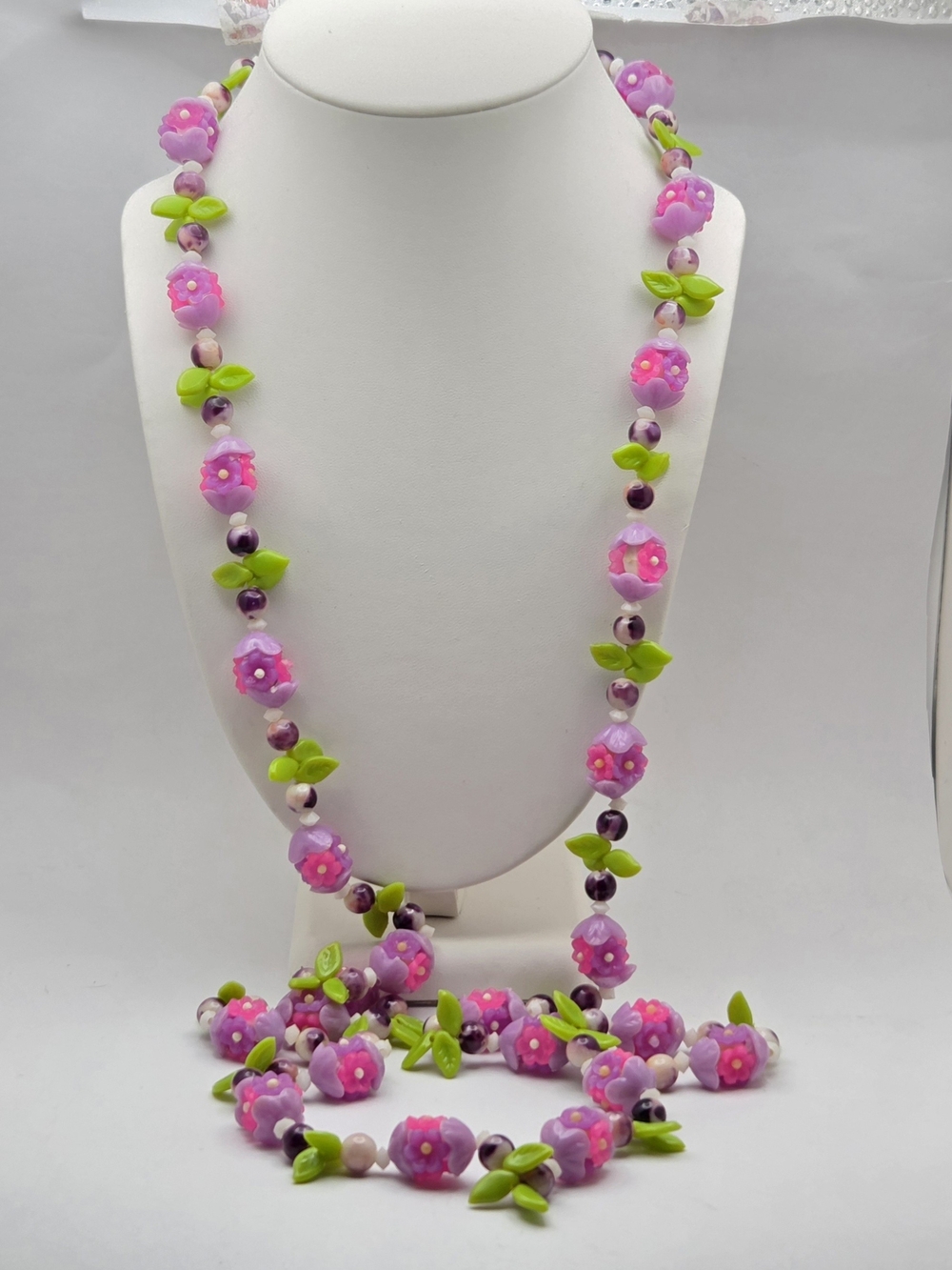 Vintage Hong Kong Floral ThermoPlastic Bead Strand Necklace 47" Long Pink Green